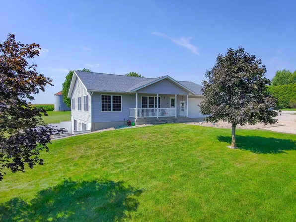 9216 Kimball Ave, Waterloo, IA 50701