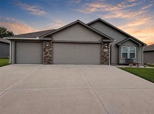 1812 N Crane Ln, Independence, MO 64058
