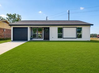 208 Woodgrove St, Mesquite, TX 75181