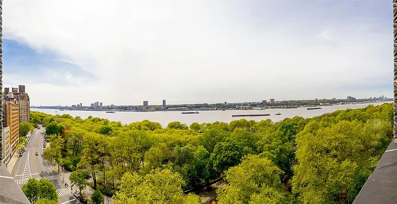 Rented by Reuveni LLC | media 7