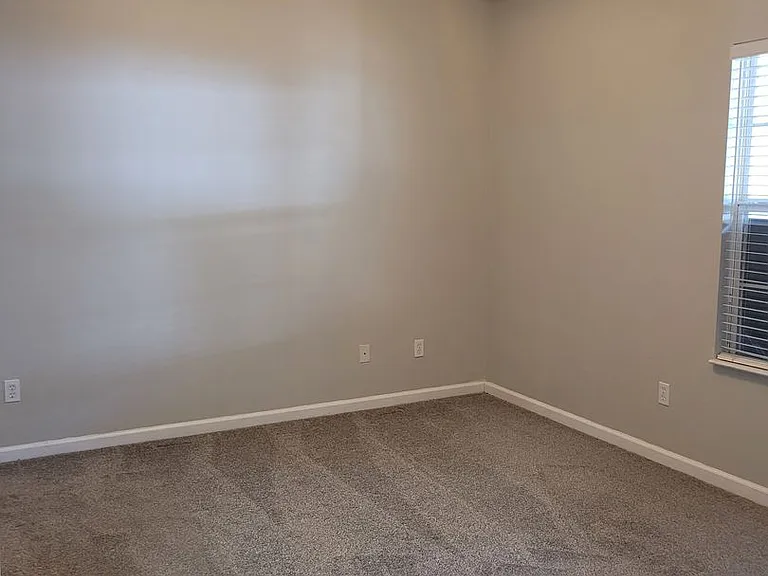 1672 Corey Wood Cir — Photo 4