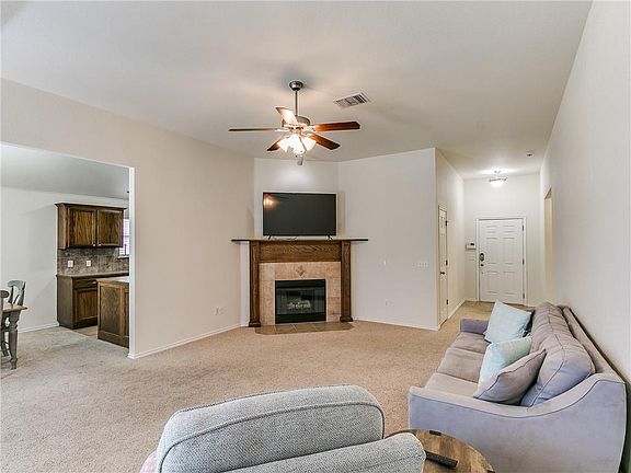4th image of 213 Tecumseh Meadows Dr