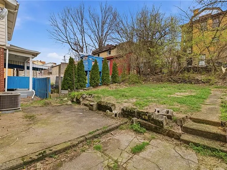 2721 Pyramid Ave — Photo 24