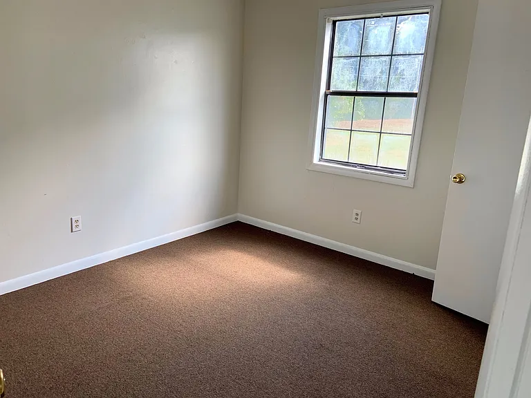 16902 Carter Cir — Photo 5