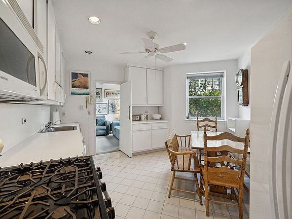 4th image of 162-41 Powells Cove Blvd #2P