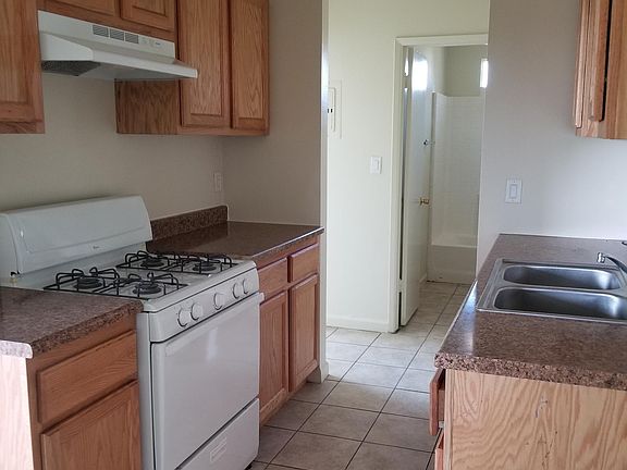 2nd image of 282 Wall St