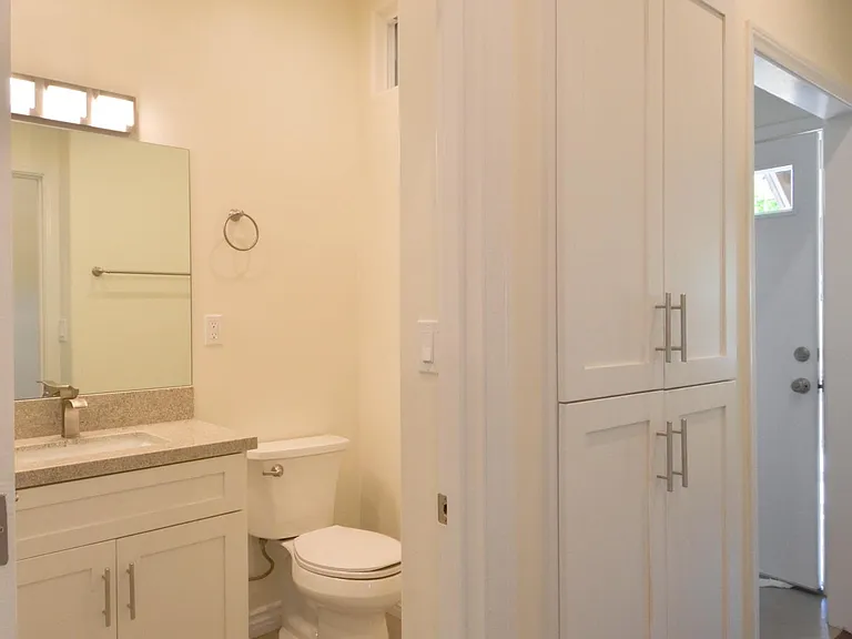 1848 S Redondo Blvd #1848 — Photo 19