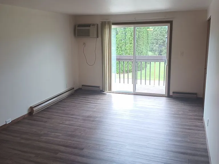 1025 Willow Ave — Photo 26