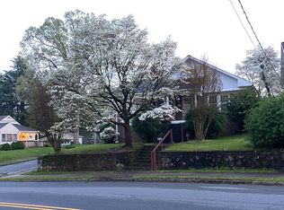 750 Granville Dr, Winston Salem, NC 27101