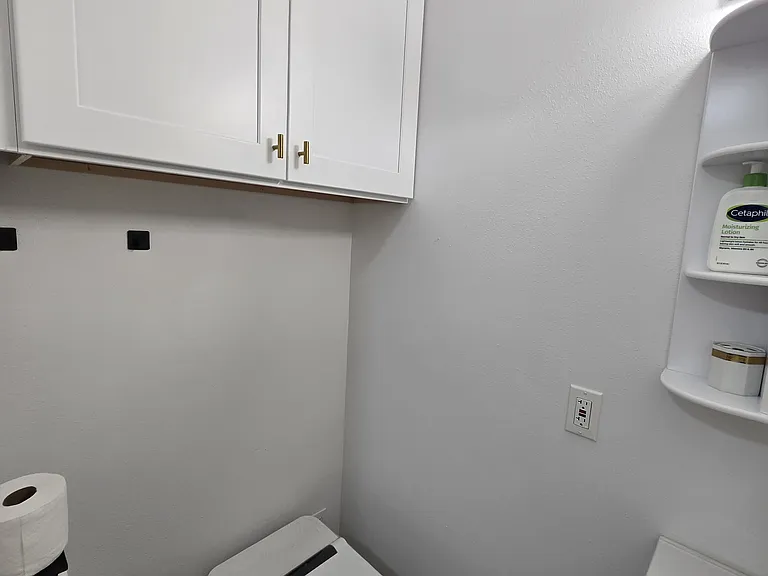 1316B Bellevue Way SE — Photo 9