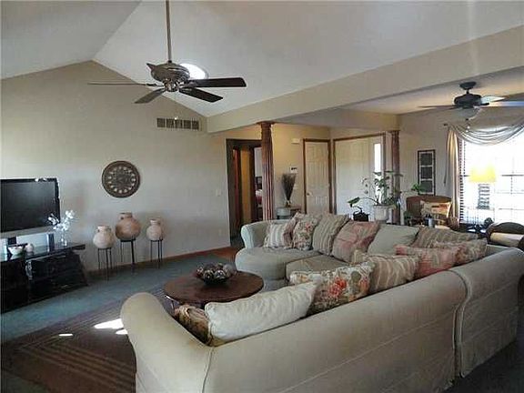 3rd image of 1533 Horseshoe Bend Dr