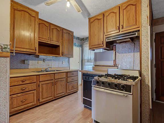 3rd image of 3122 Weirton Dr