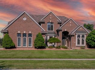 43639 Hoptree Dr, Sterling Heights, MI 48314