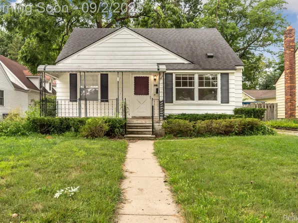 557 N Harvey St, Plymouth, MI 48170