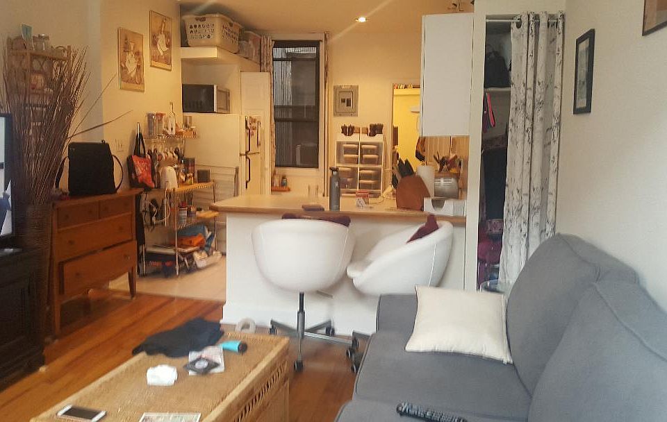 2nd image of 231 E 89th St APT 4FW