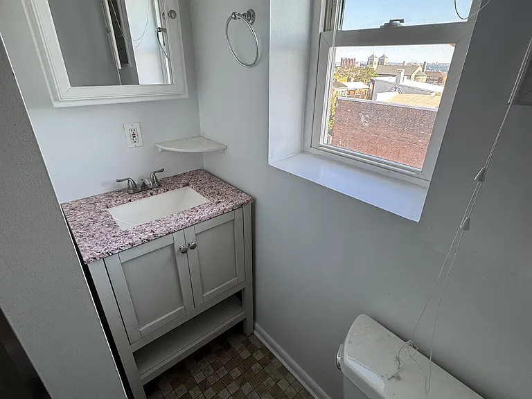 1927 E Pratt St #3 — Photo 5