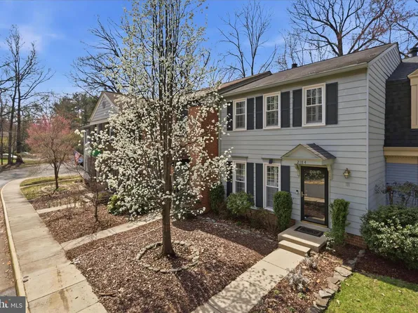 2184 Pond View Ct, Reston, VA 20191