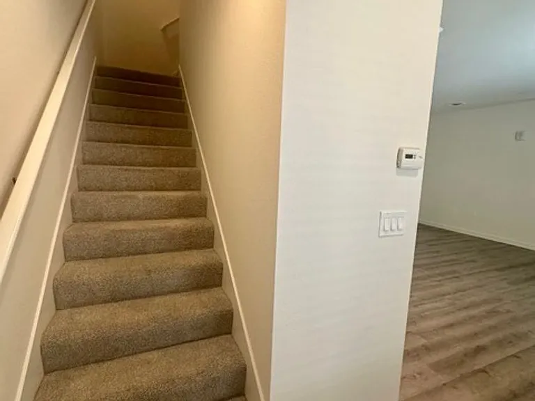 777 Broadway — Photo 12