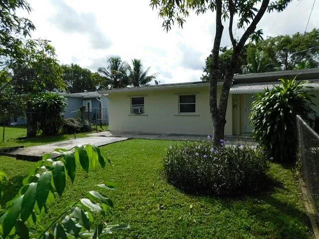 9459 SW 52nd Ct — Photo 23