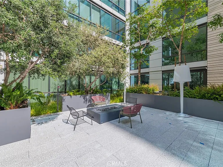 400 S Broadway Ave #1203 — Photo 24