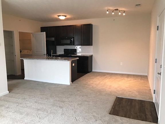 3rd image of 606 Jillian Frances Cir