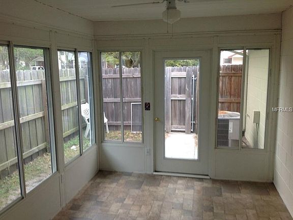 4th image of 1401 Montana Ave
