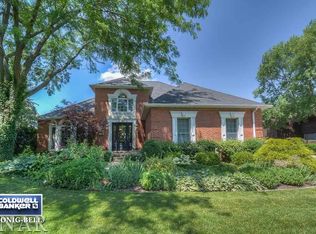 56 Country Club Pl, Bloomington, IL 61701