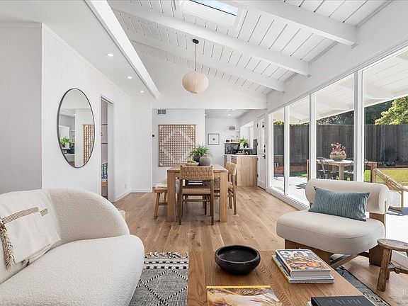 5th image of 265 Cardinal Road