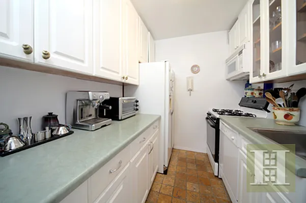 Sold by Halstead Real Estate | media 2