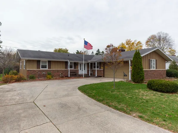 1737 E Lake Dr W, Elkhart, IN 46514