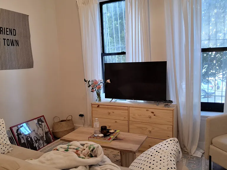 320 Throop Ave #2 — Photo 2