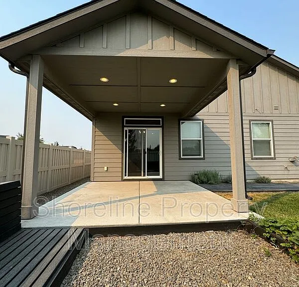 511 Diamond Lake St — Photo 30