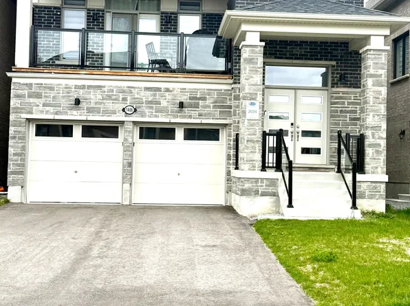 1406 Swallowtail Ln, Pickering, ON L1X 0N8