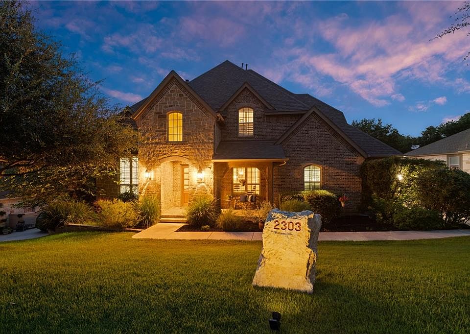 1st image of 2303 Arroyo Grande