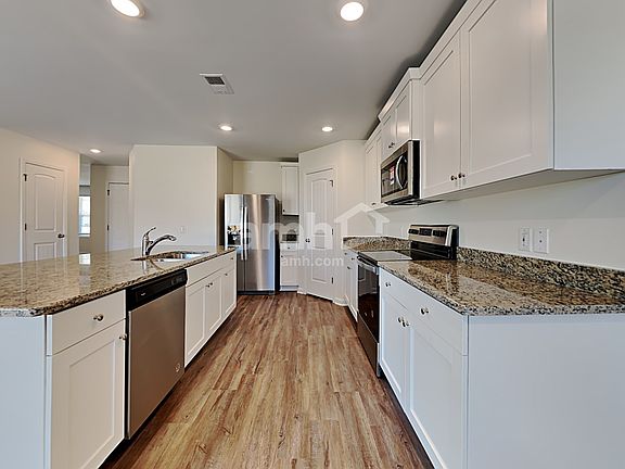3rd image of 1337 John Swann St