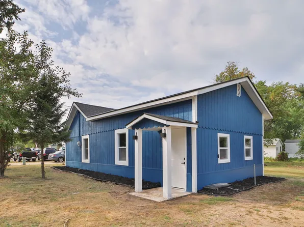 65 Eldredge St E, Motley, MN 56466