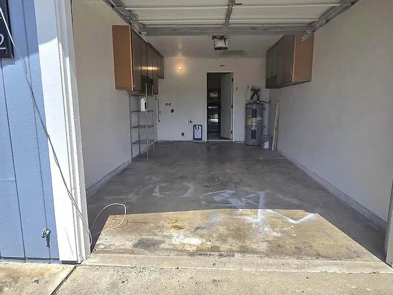 323 Kipps Ln — Photo 8