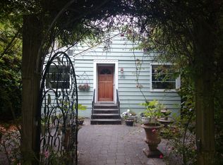 1731 44th Ave SW, Seattle, WA 98116