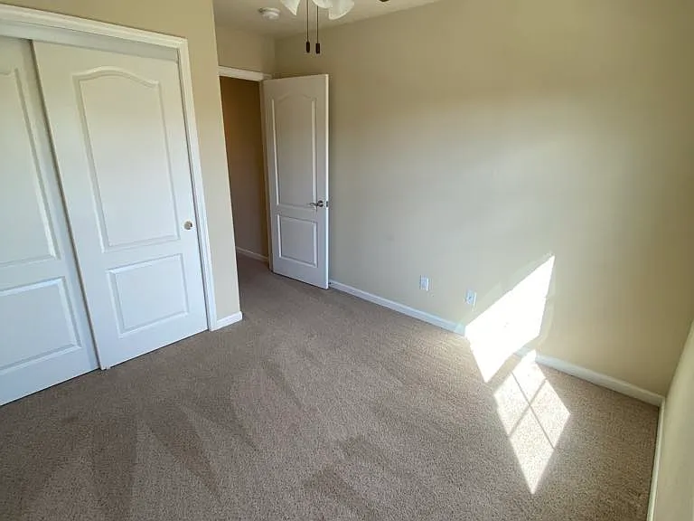 586 River Oaks Dr — Photo 14