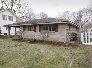 402 S Hooker Ave, Three Rivers, MI 49093