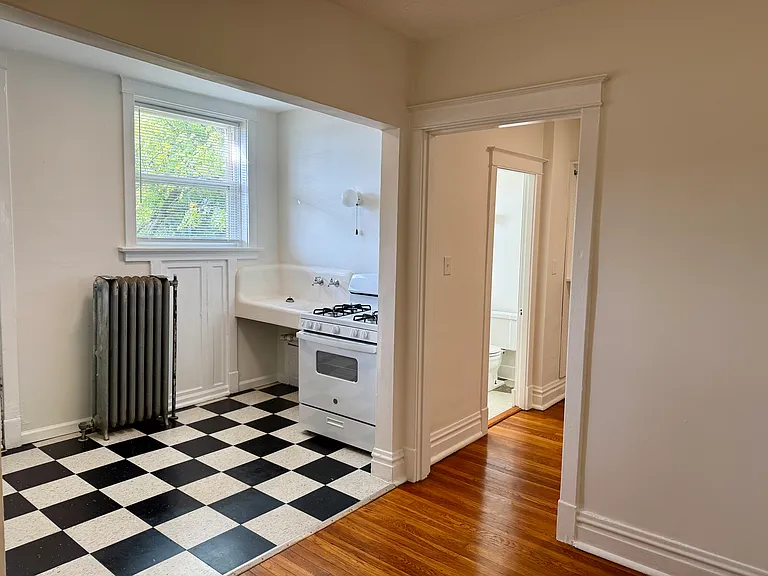 2419 Sutton Blvd #3N — Photo 14