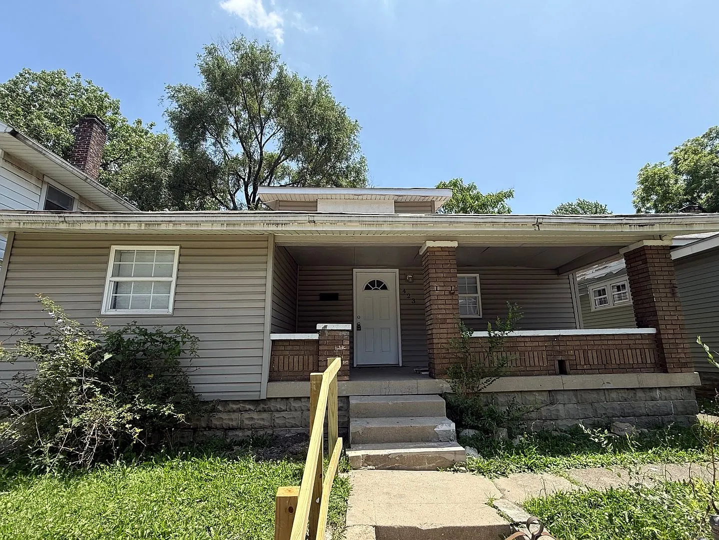 Charming 2 Bedroom, 1 Bath Home with Historic Character & Spacious Living Areas — Photo 1