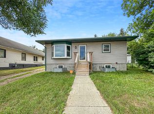 712 Valley St, Minot, ND 58701