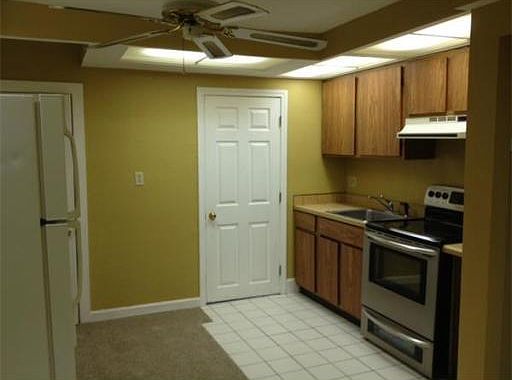 2nd image of 315 Old South Ave APT 3