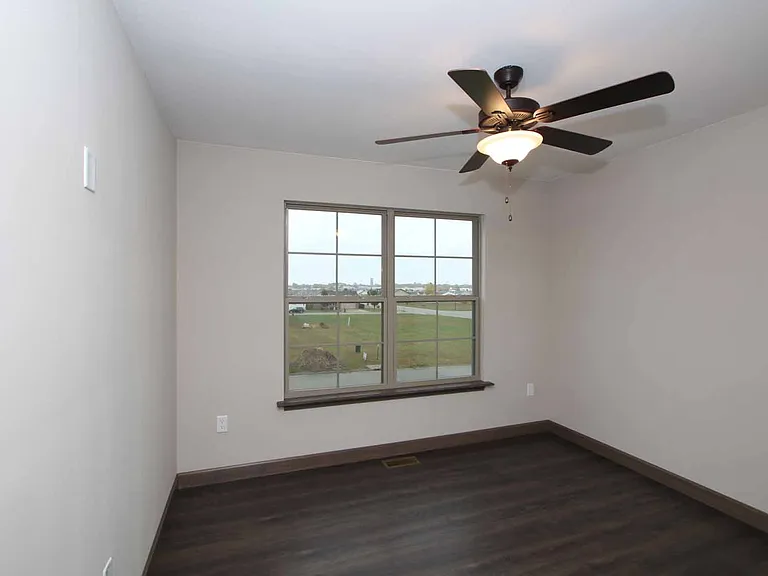 300 Olyvia Dr — Photo 15