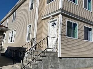 107 Bogle St #1, Fall River, MA 02723