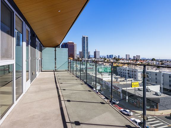 5th image of 12035 Wilshire Blvd #Penthouse 706