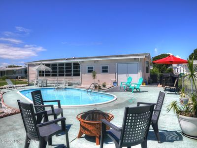 484 Dolphin Cir, Barefoot Bay, FL, 32976