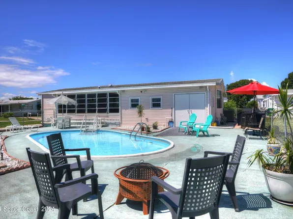 484 Dolphin Cir, Barefoot Bay, FL 32976
