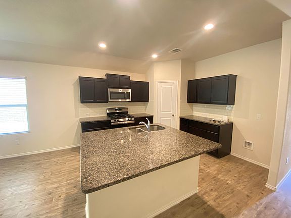 4th image of 21720 Gallus Dr